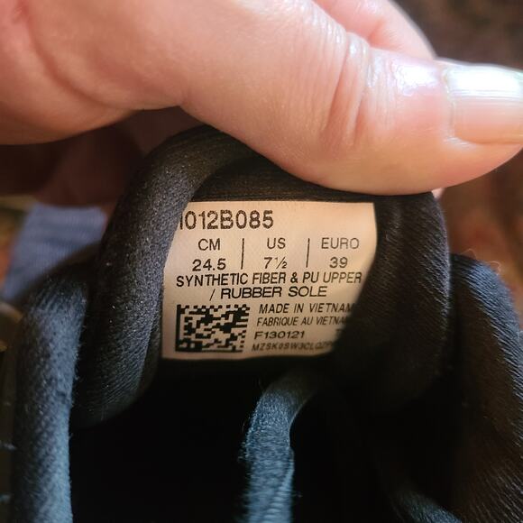 Asics Shoes Womens 7.5 Gel Excite 8 Running Sneakers 1012B085 Black & .Purple - Picture 8 of 8